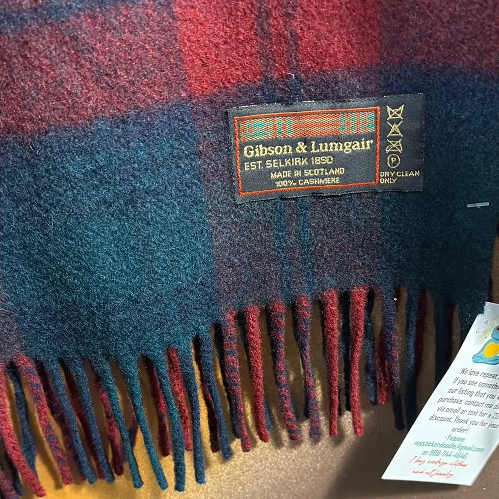 Red and Green Cashmere Scarf  box‎ A2